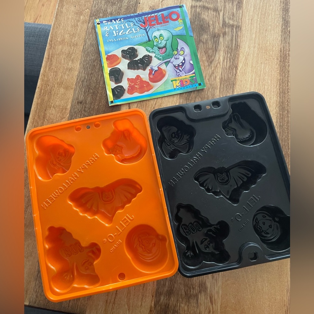 Vintage Jell-O Jigglers Molds and Original Recipe Book